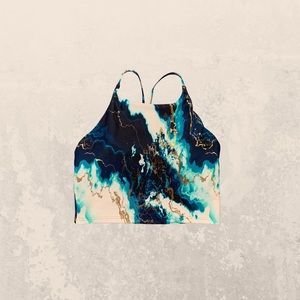 NWOT Old Navy workout crop tank with built in bra gold detail